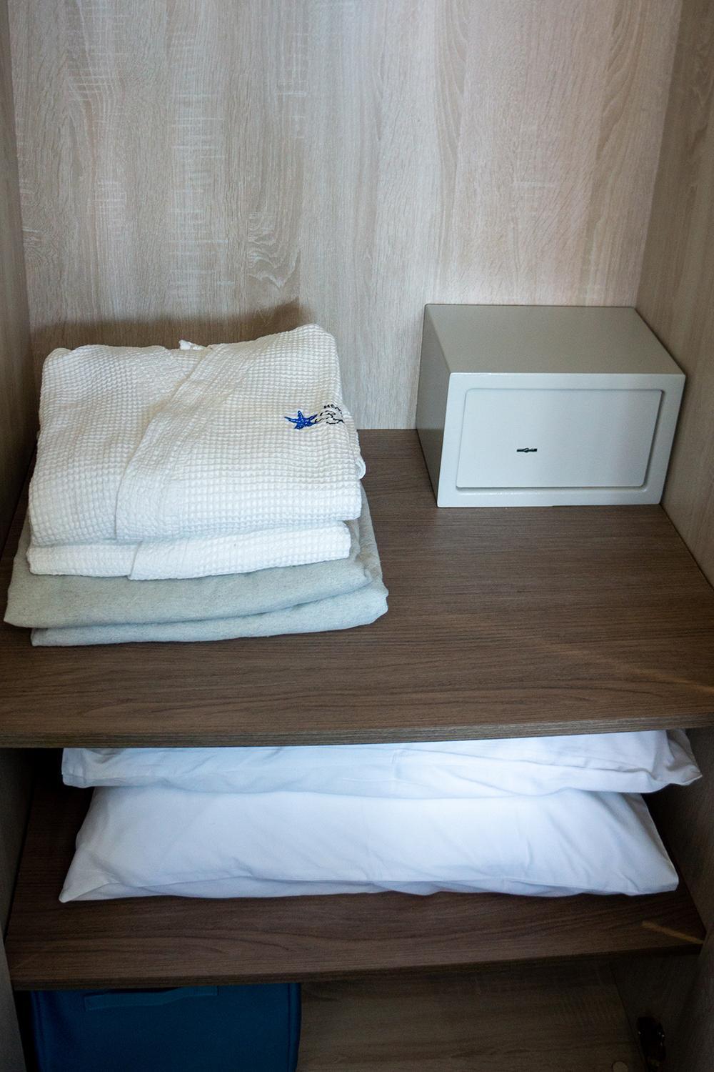 Apartamentos Sofia Benidorm Ruang foto