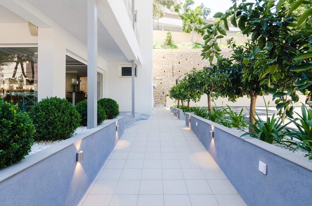 Apartamentos Sofia Benidorm Bagian luar foto