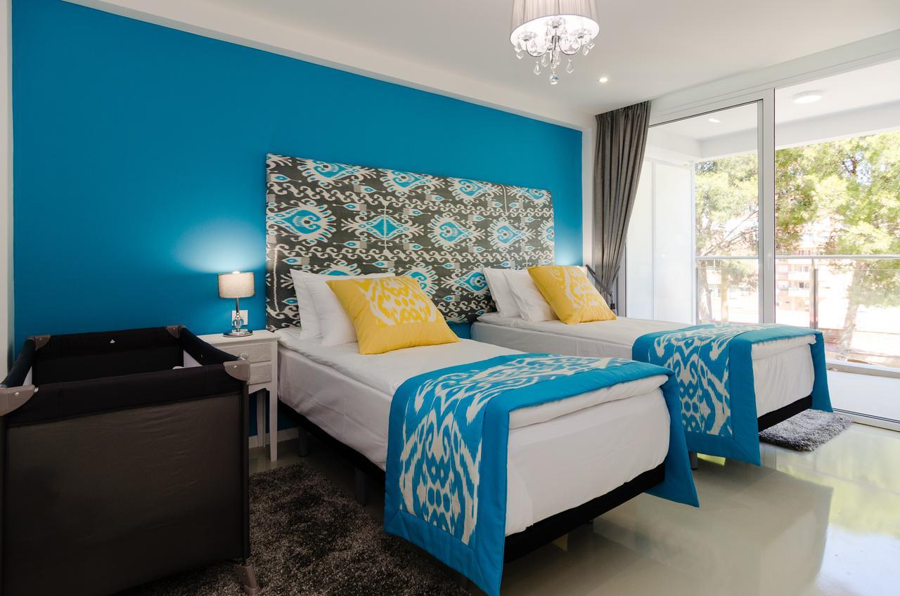 Apartamentos Sofia Benidorm Bagian luar foto