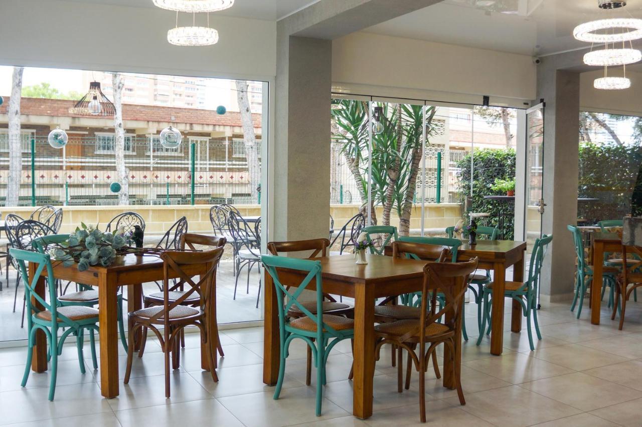 Apartamentos Sofia Benidorm Bagian luar foto