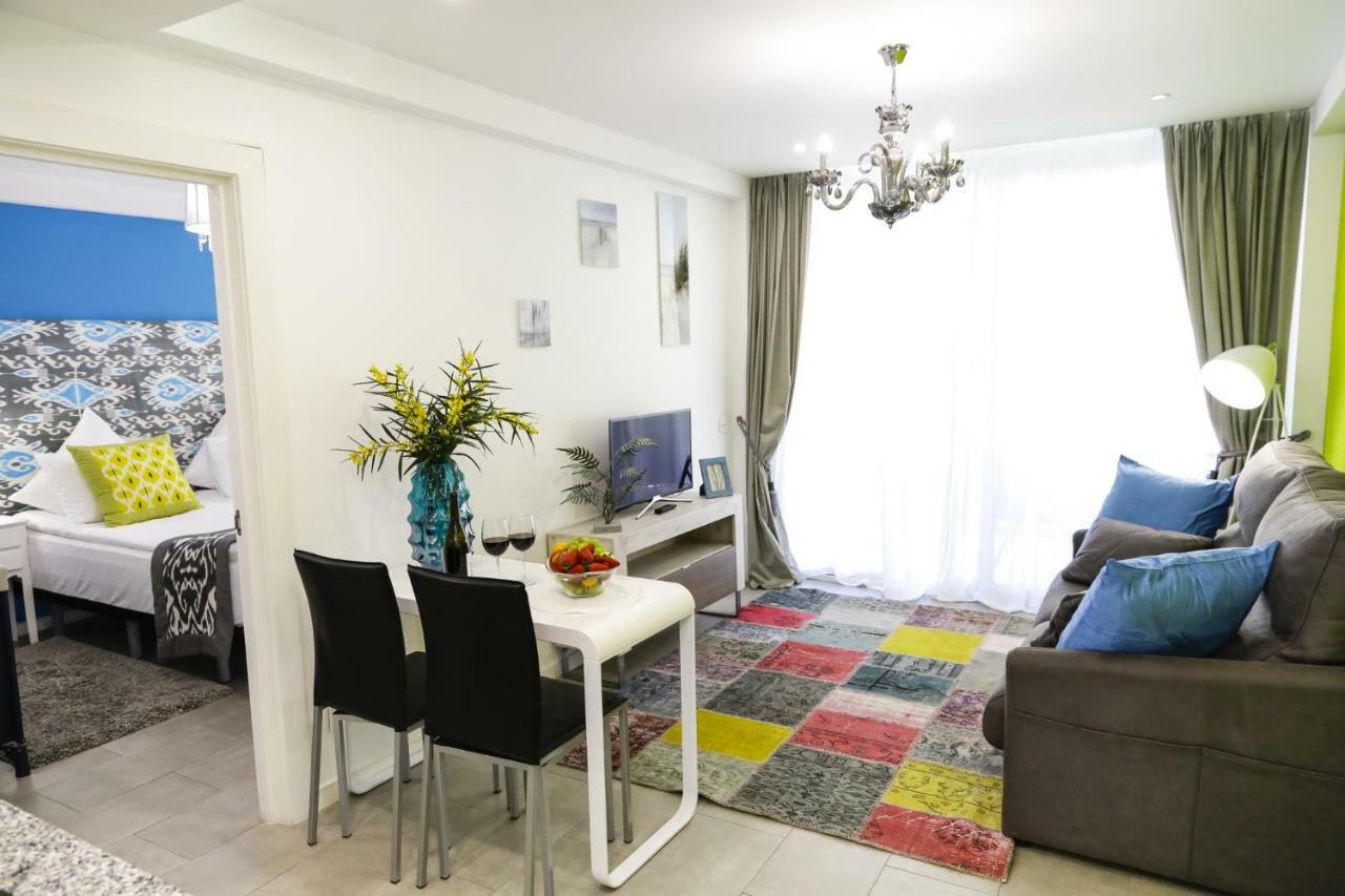 Apartamentos Sofia Benidorm Bagian luar foto