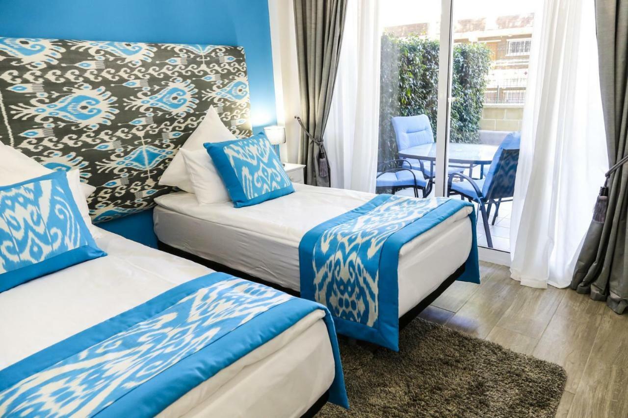 Apartamentos Sofia Benidorm Bagian luar foto